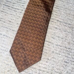 Allen Edmonds basketweave silk tie